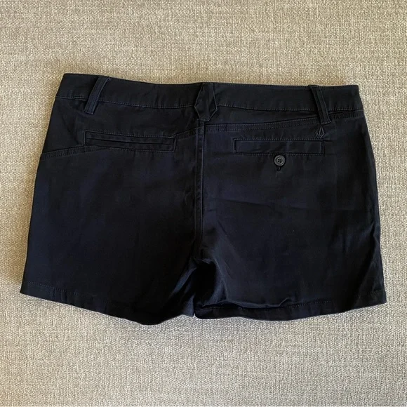 Women’s Volcom Shorts - Picture 2 of 7